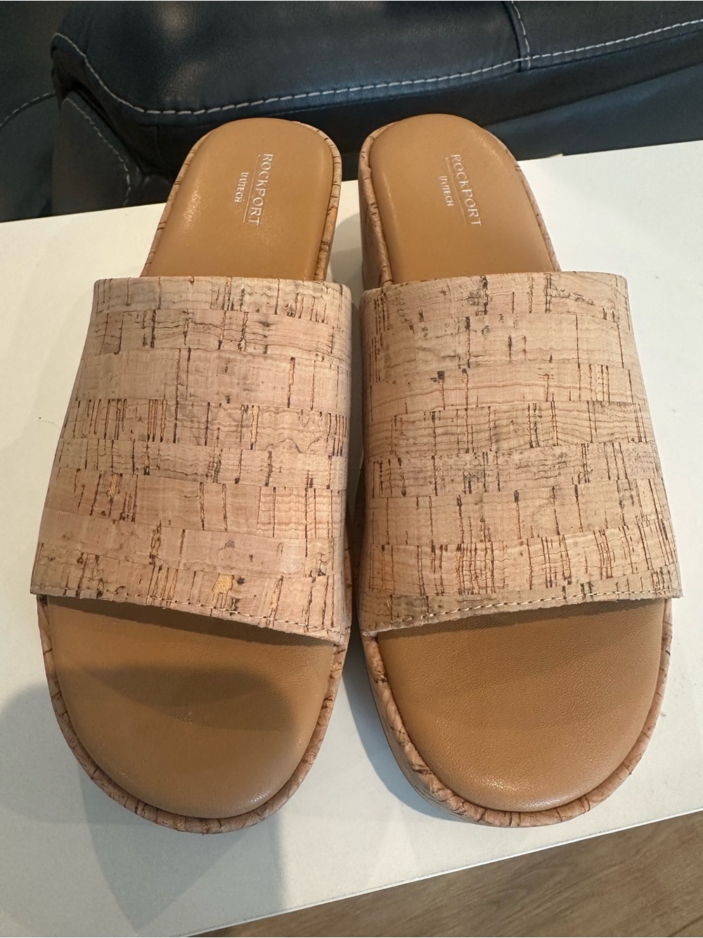 EUC-ROCKPORT- CORK WEDGE Sandals - Tan 7.5 WIDE - Picture 9 of 9
